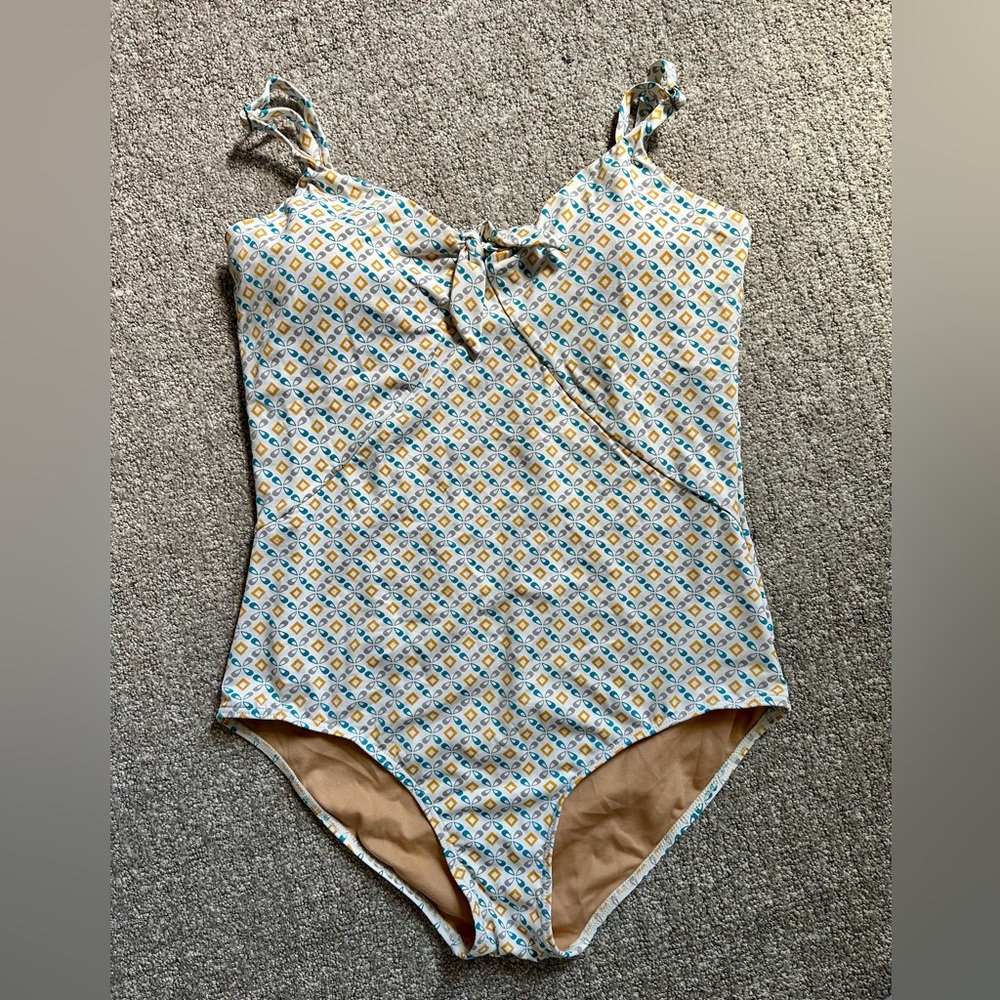 Women’s Downeast swimsuit sz Lg